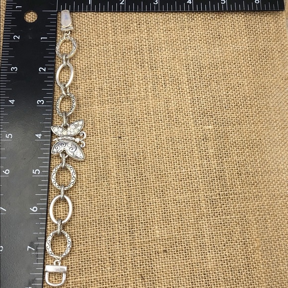 Butterfly Silver Rhinestone Swirl Clasp Bracelet - Picture 4 of 4